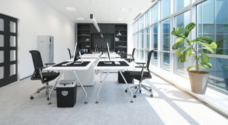 En städad byggnad som tillhör ett företag